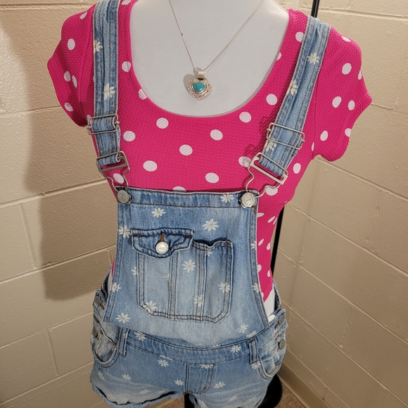 CLOSET CLEANOUT LEI Floral Shortalls - Picture 4 of 6